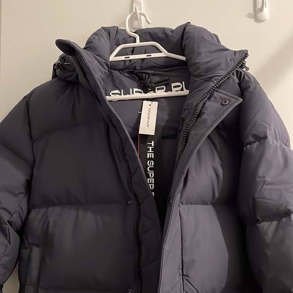 Aritzia SuperPuff Shorty - Picture 2 of 4